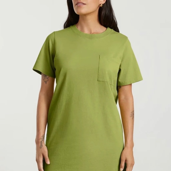 NWT Everlane Weekend t-shirt Mini Dress in Green size S - Picture 3 of 9